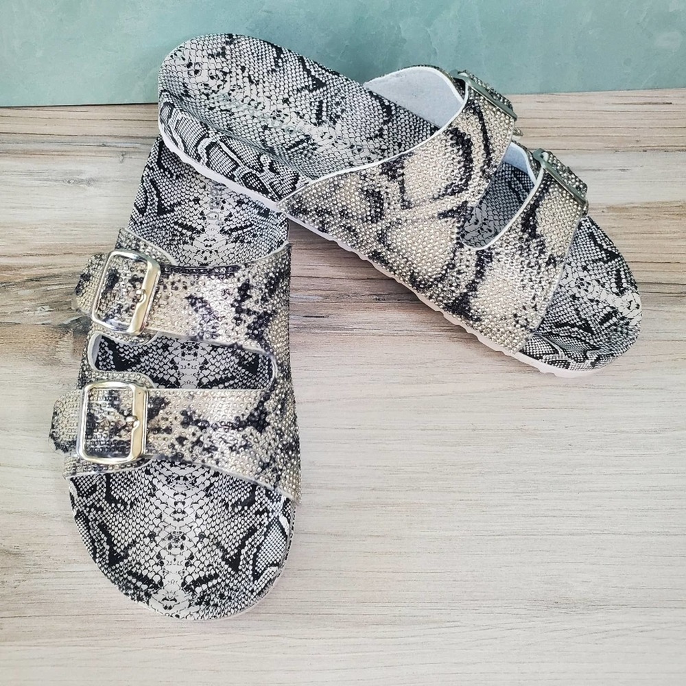 NEW Black and White Crystal Buckle Slide Sandals - Picture 4 of 9